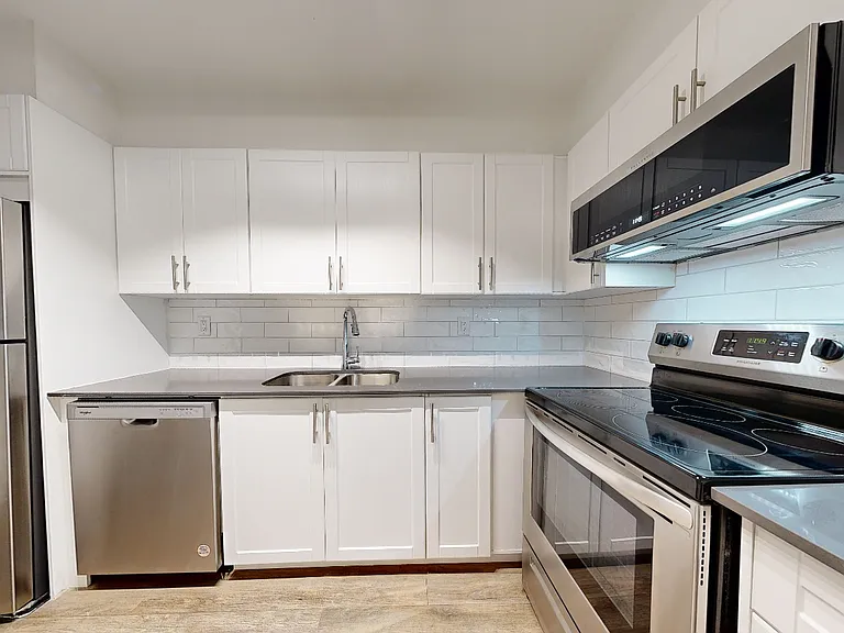 120 Torresdale Ave — Photo 11