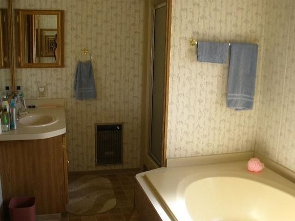 4th image of 13 Long Lakevue Dr