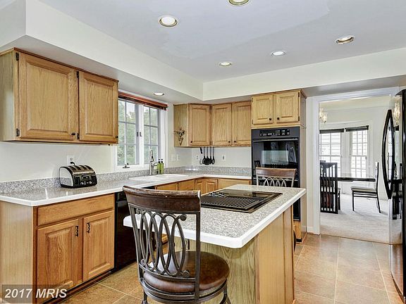 4th image of 2112 Rose Theatre Cir