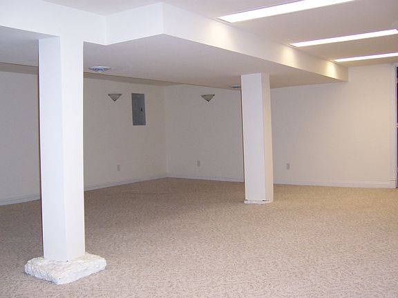 3rd image of 542 Ohio St #542
