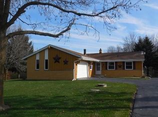 W235N9244 Mount Vernon Dr, Colgate, WI 53017