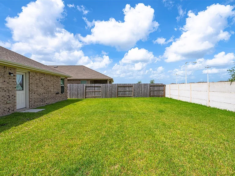 2805 Fountain Woods Dr — Photo 27