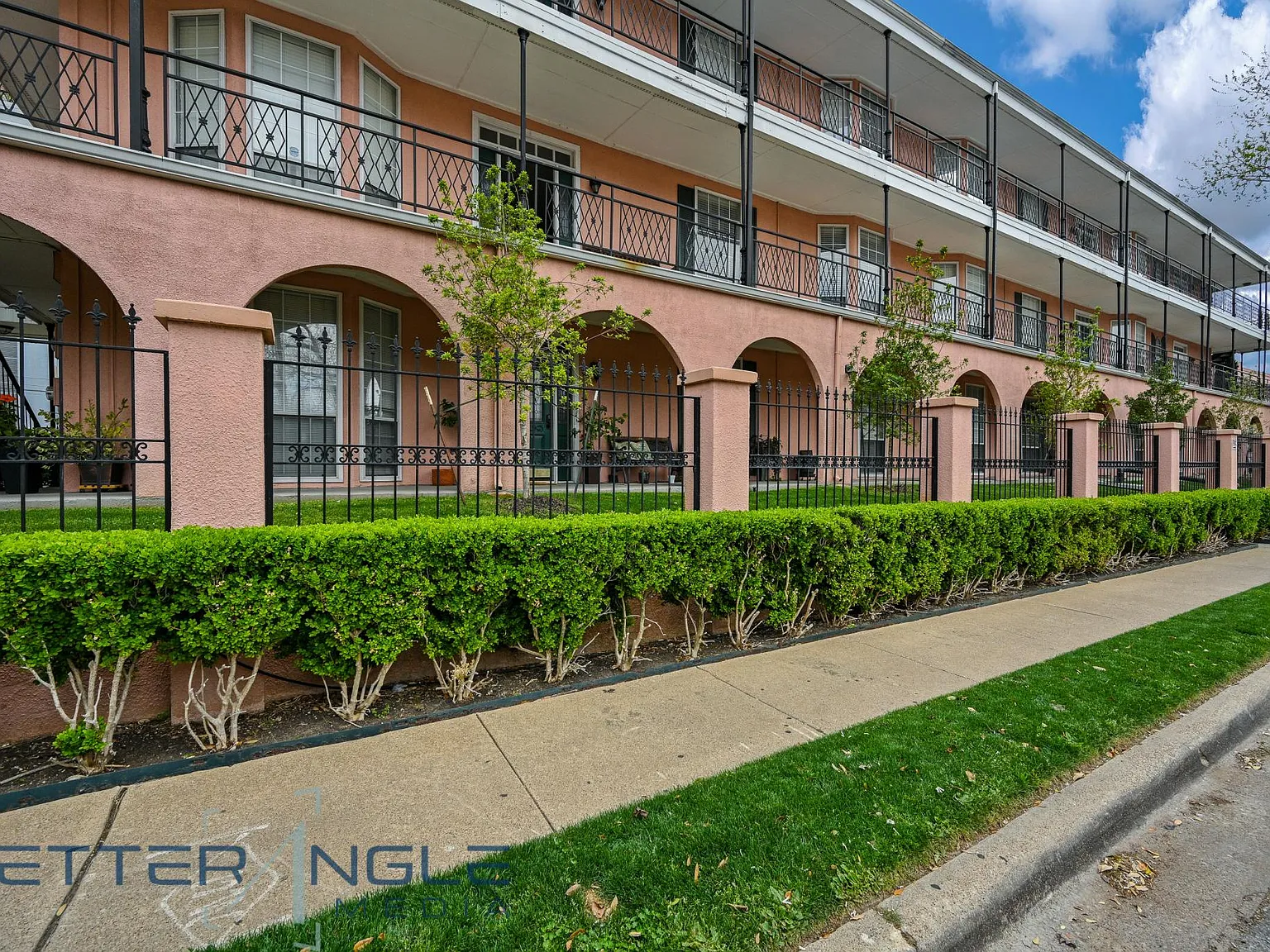 2 bed, 1214 sqft, $3,250 — Photo 3