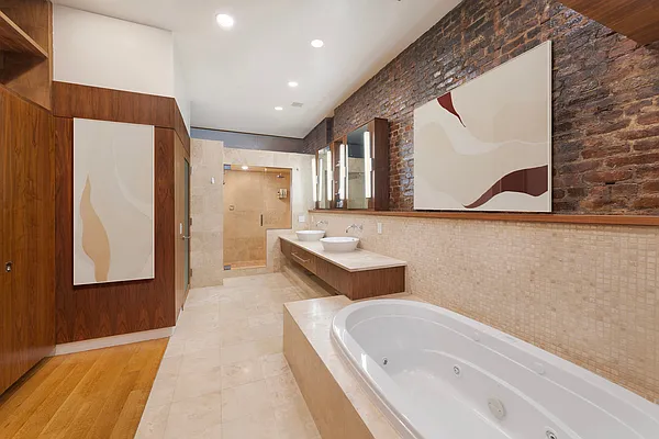 Rented by Compass | media 7