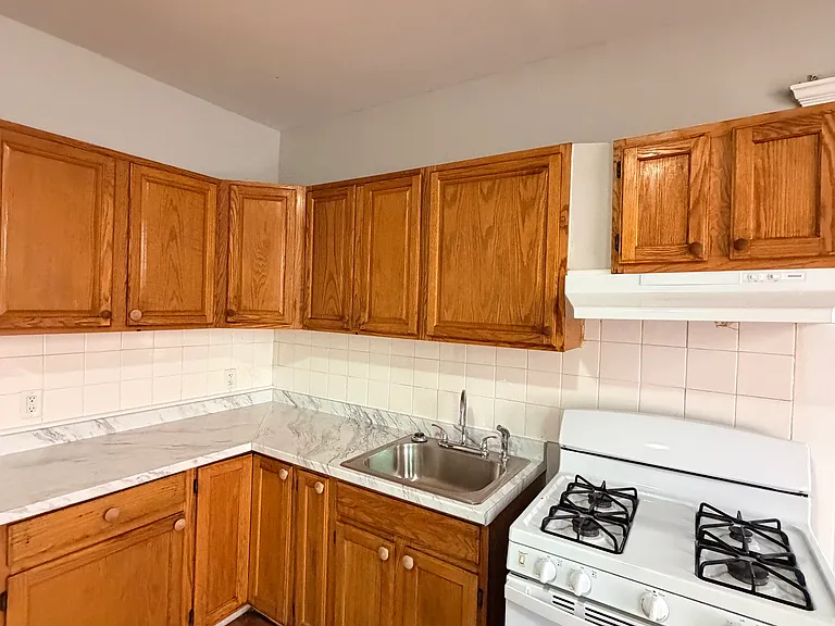 603 Howard Ave #2 — Photo 13