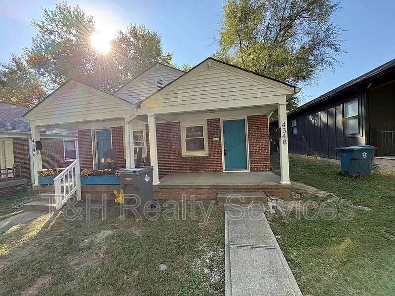 4348 Crittenden Ave