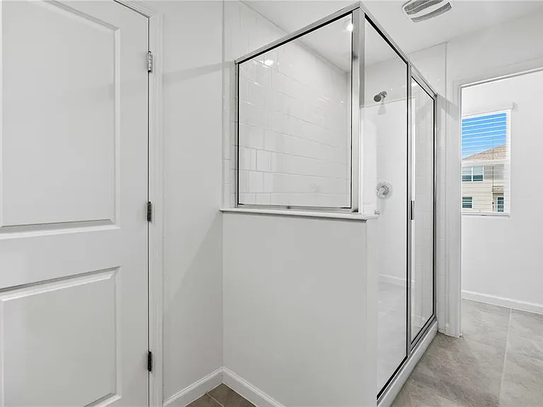 1124 Lakeshore Breeze Pl — Photo 15