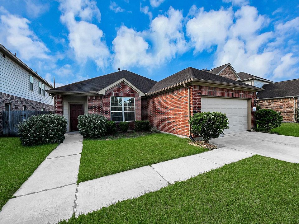 1st image of 3227 Selene Dr