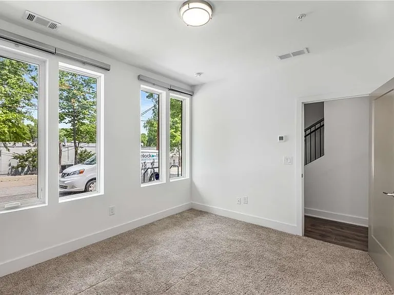 1225 Chelsea Cir NW — Photo 5
