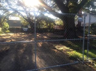 10207 N Connechusett Rd, Tampa, FL 33617