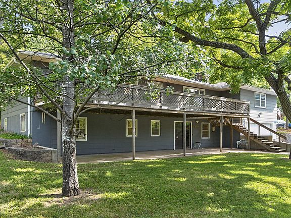 3rd image of 1075 W Farm Road 178