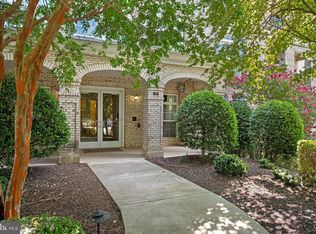 810 Belmont Bay Dr APT 404, Woodbridge, VA 22191