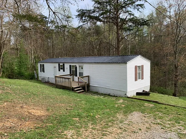 120 Sycamore Ln #B