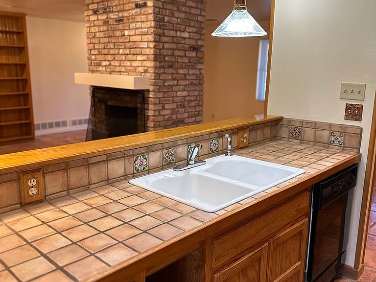 2301 Post Oak Rd — Photo 9