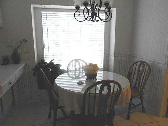 Breakfast nook