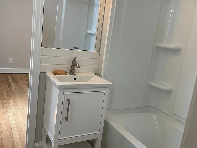 407 Mallory St — Photo 9