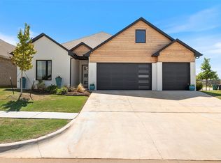 15933 Capri Ln, Edmond, OK 73013