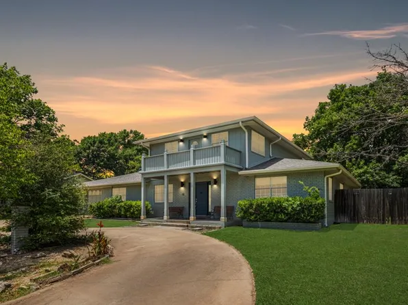 408 Candlelight Cir, Fredericksburg, TX 78624