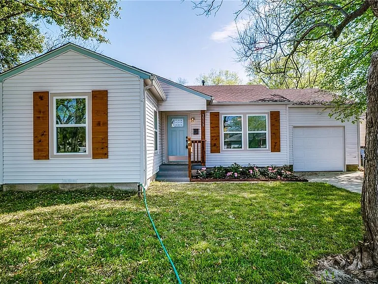 3558 Park Ln — Photo 4