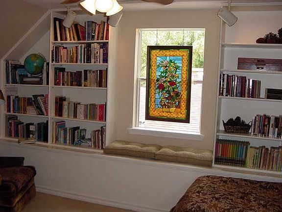 Bonus room can be library, study, or 5th bedroom.