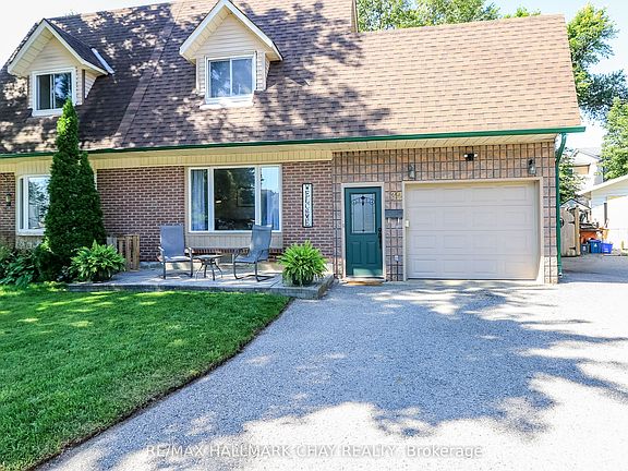 3rd image of 32 Wilde Pl