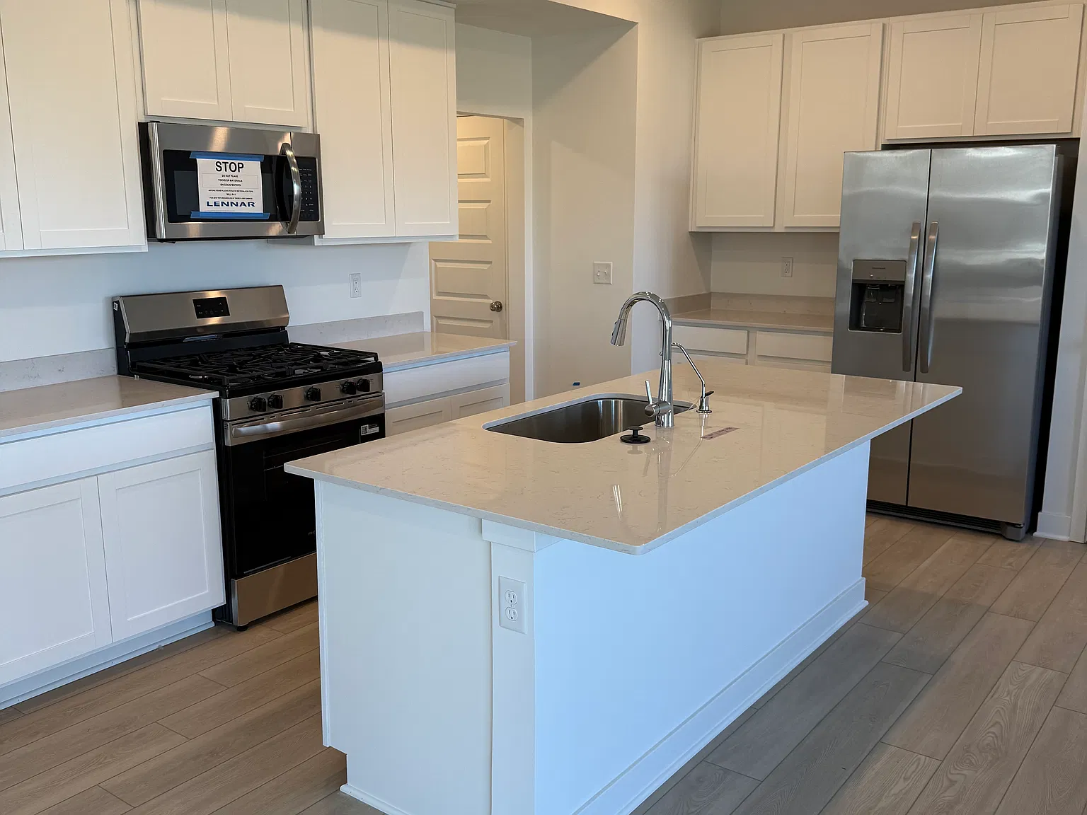 3 bed, 1781 sqft, $2,200 — Photo 1