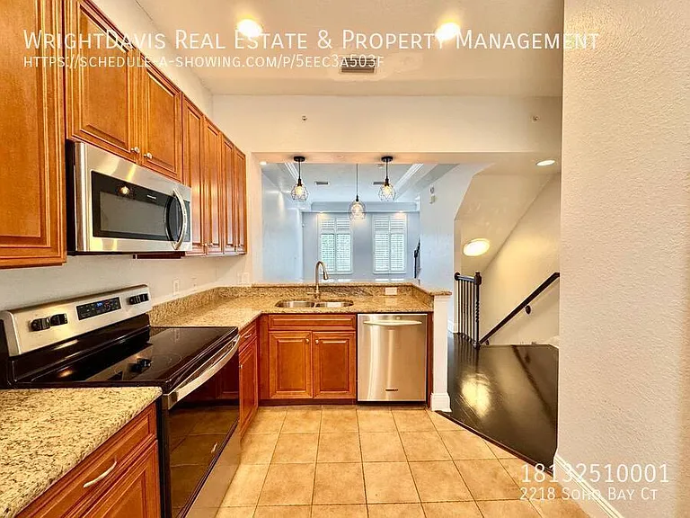 2218 Soho Bay Ct — Photo 6