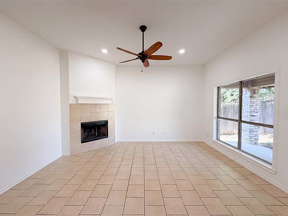 3rd image of 4617 Deal Dr