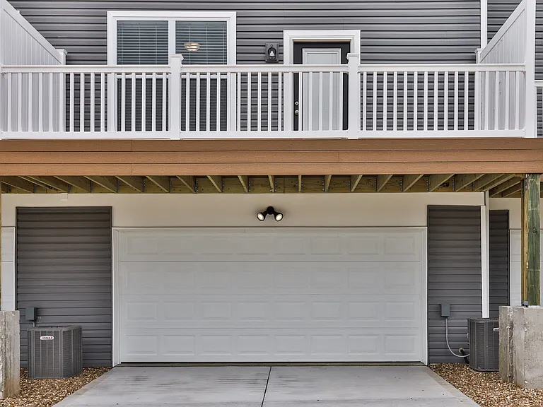 Creekside Landing — Photo 1