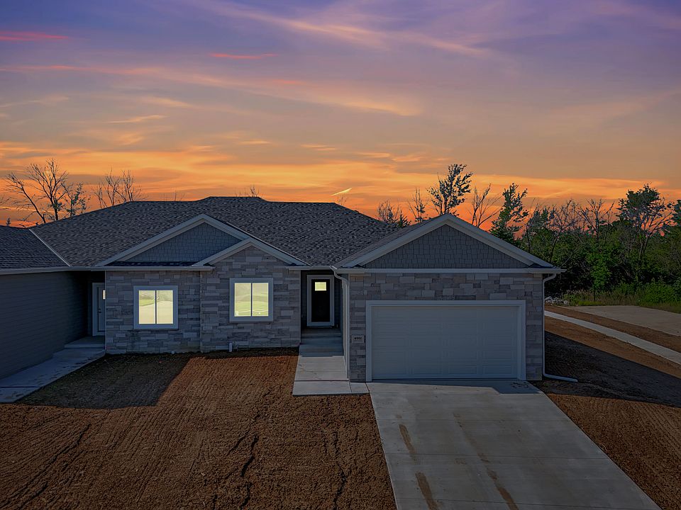 1st image of 4901 Spire St #1
