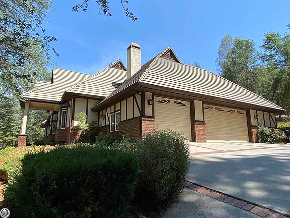 3rd image of 21090 Christopher Cir #8-L97