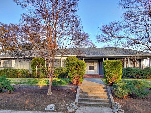 2nd image of 4641 S Land Park Dr
