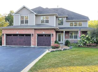 905 Norge Pkwy, Fox River Grove, IL 60021