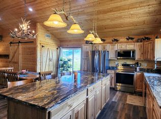 4 Midnight Trl, Clark, WY 82435