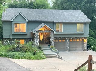 14370 Boichot Rd, Lansing, MI 48906