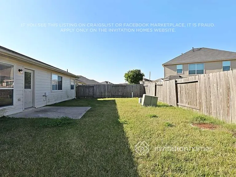 110 Rodeo Dr — Photo 16
