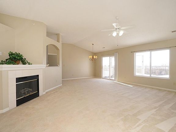 3rd image of 517 Heritage Green Dr #1-304