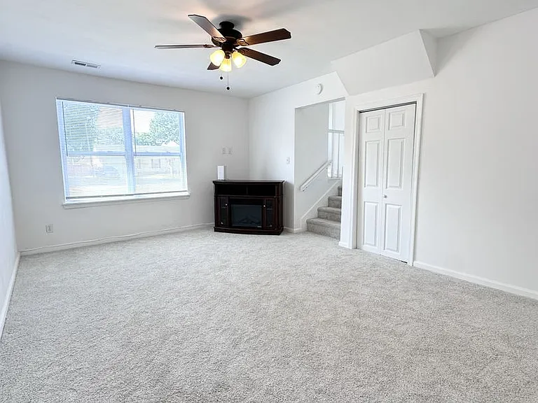 509 Bowling Green Ct — Photo 14