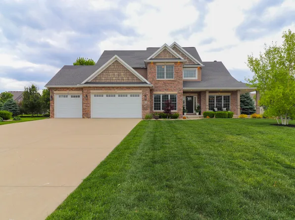8 Ann Arbor Ct, Bloomington, IL 61705