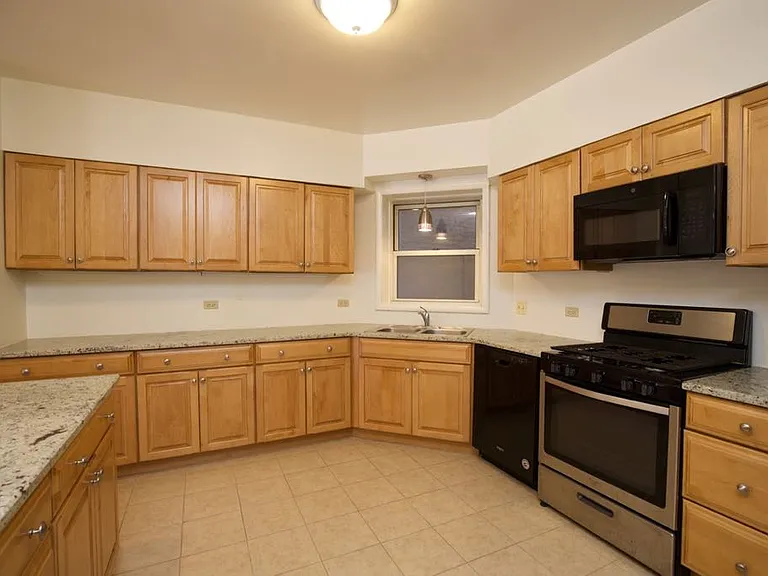 6713 N Sheridan Rd #N2 — Photo 4