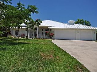 8429 SE Woodcrest Pl, Hobe Sound, FL 33455