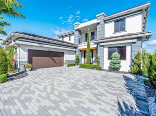 10915 Moore Dr, Parkland, FL 33076