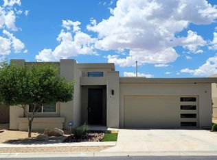 6111 Firefly Ave, Las Cruces, NM 88012