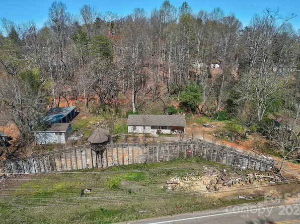 1828 Memorial Hwy, Lake Lure, NC 28746