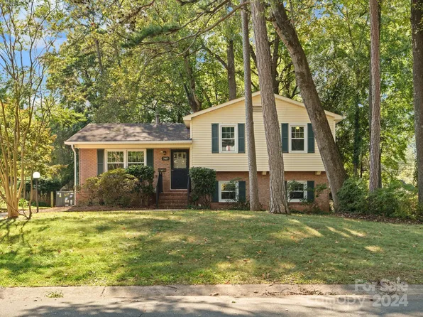 7007 Mapleridge Dr, Charlotte, NC 28210