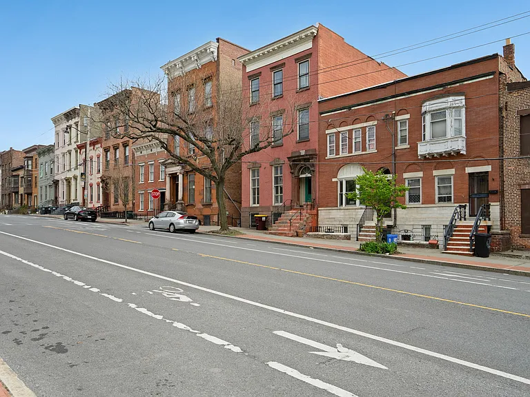 47 Ten Broeck St #B — Photo 32