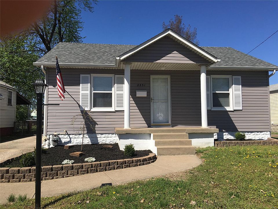 1st image of 2551 E 28th St