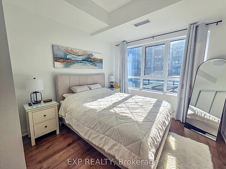 395 Dundas St W #419 — Photo 10