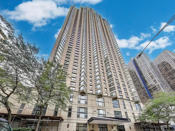 401 E Ontario St APT 309, Chicago, IL 60611