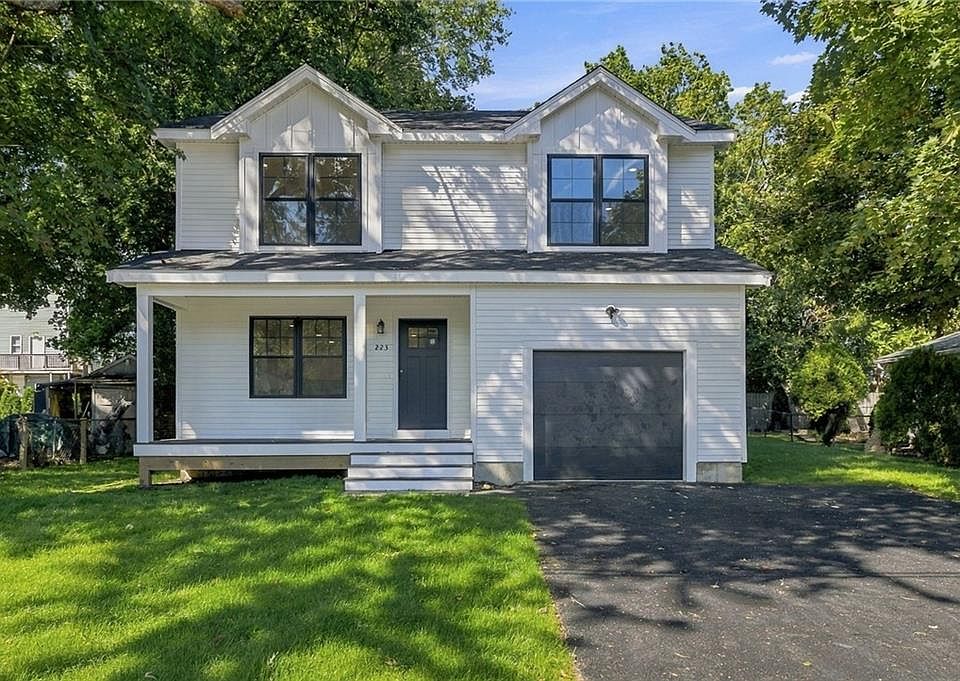 1st image of 223 Jenckes St